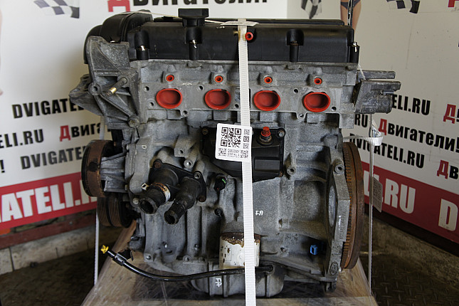 Двигатель вид с боку Ford ASDB
