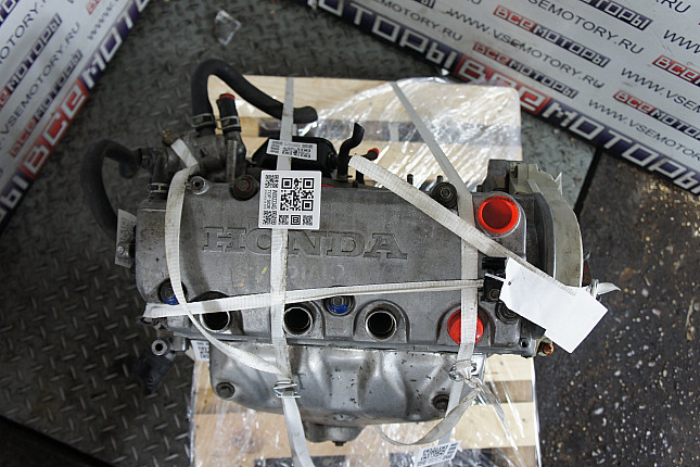 Фотография контрактного двигателя сверху HONDA d15z4
