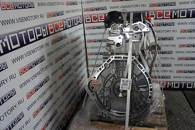 Двигатель вид с боку MERCEDES-BENZ 271.860