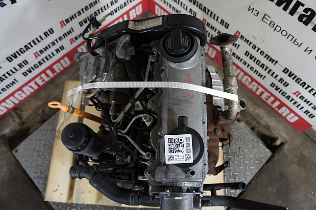 Фотография контрактного двигателя сверху Skoda AGR