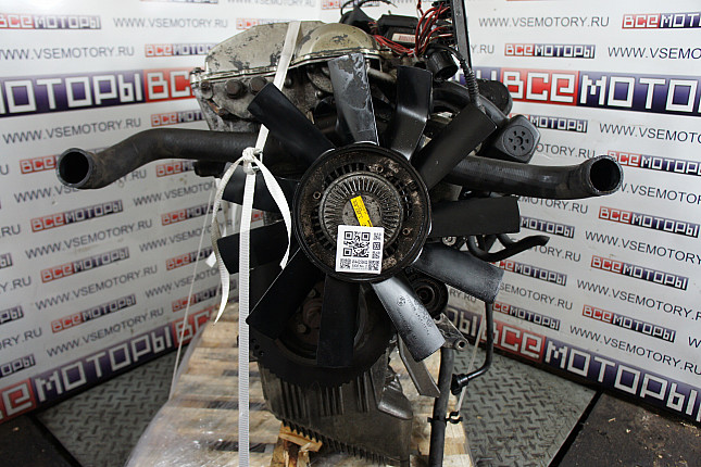 Двигатель вид с боку BMW M 50 B 20 (206S2)