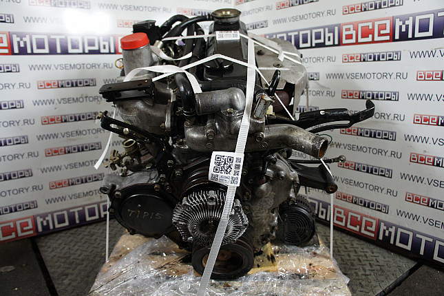 Двигатель вид с боку NISSAN TD25
