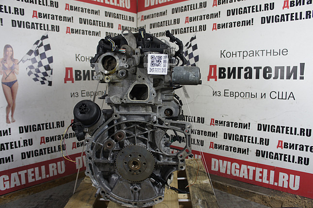 Двигатель вид с боку PEUGEOT 5FW (EP6)