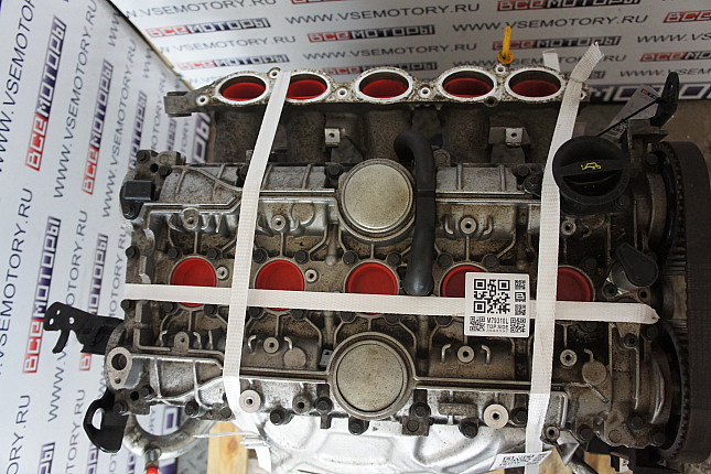 Фотография контрактного двигателя сверху VOLVO B 5244 S4