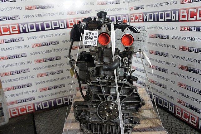 Двигатель вид с боку VOLVO D 5244 T4