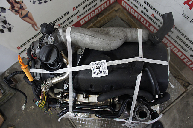 Фотография контрактного двигателя сверху VW AXD