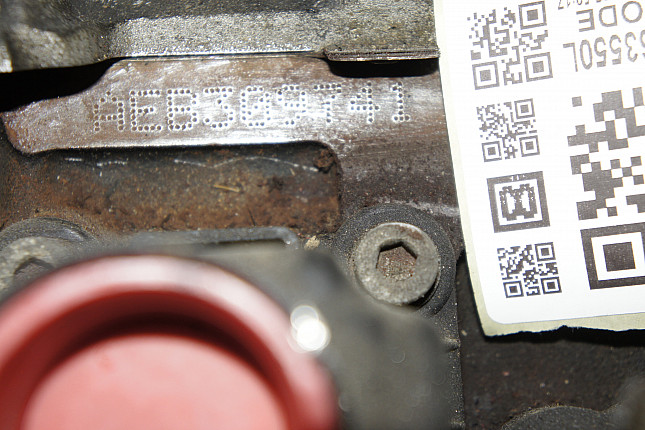 Номер двигателя и фотография площадки Audi AEB