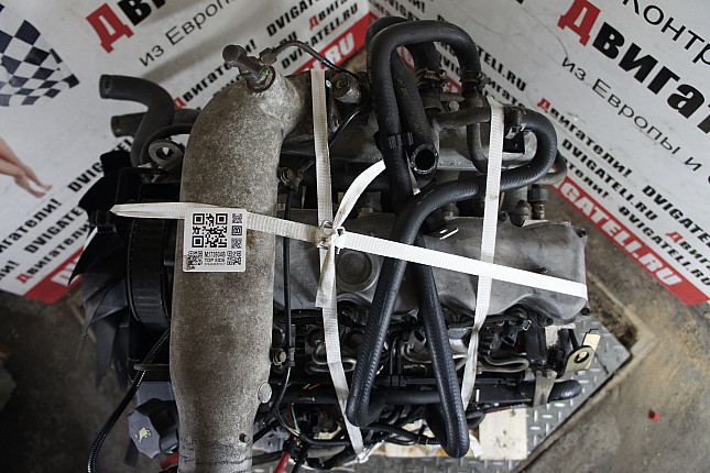Фотография контрактного двигателя сверху Renault 8140.43.S.2585