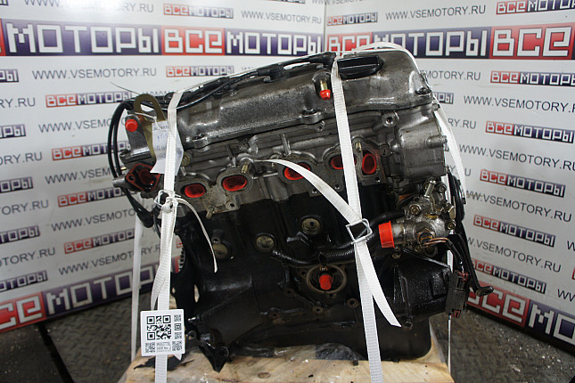 Двигатель вид с боку NISSAN E16I