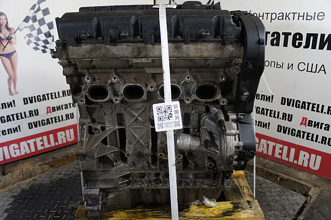 Двигатель вид с боку Citroen RFJ (EW10A)