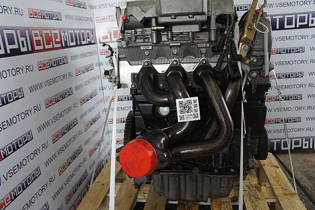 Двигатель вид с боку RENAULT F4R 736