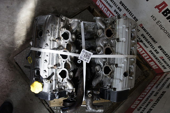 Фотография контрактного двигателя сверху Isuzu 6VE1