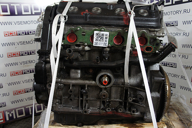 Двигатель вид с боку HONDA F22B2