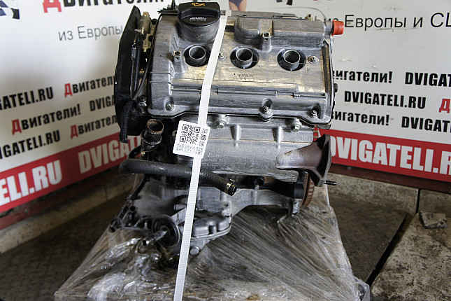 Двигатель вид с боку Audi ALF