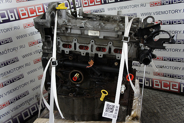 Двигатель вид с боку RENAULT K4J 712