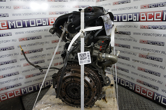 Двигатель вид с боку VOLVO B 5244 S5
