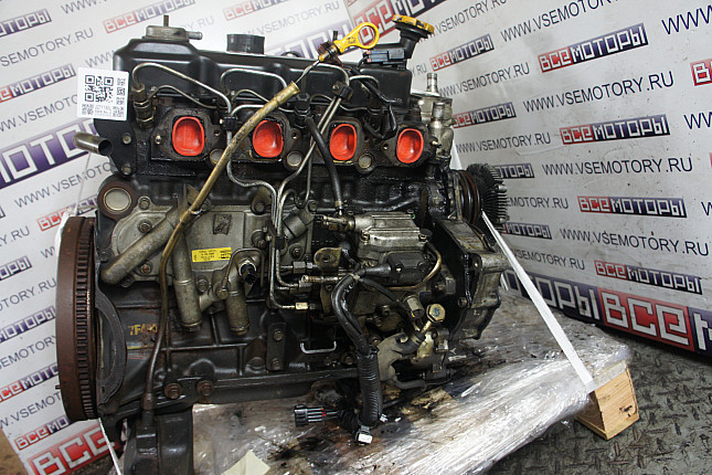 Двигатель вид с боку NISSAN TD27TI