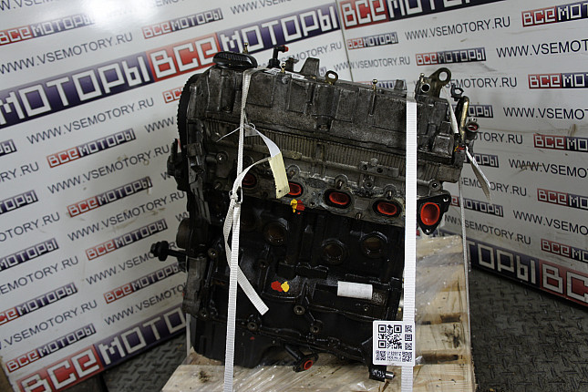 Двигатель вид с боку MITSUBISHI 4G15T