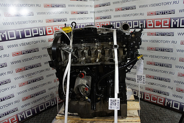 Двигатель вид с боку RENAULT K9K 732