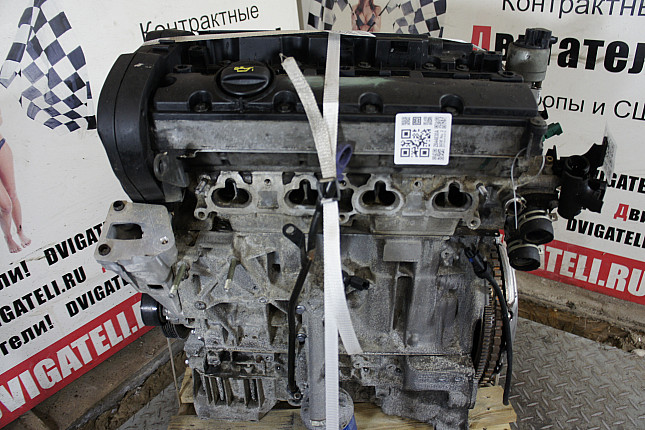 Двигатель вид с боку Peugeot 6FZ (EW7J4)