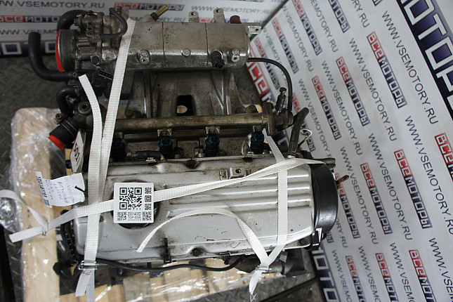 Фотография контрактного двигателя сверху MITSUBISHI 4 G 13 (12V)