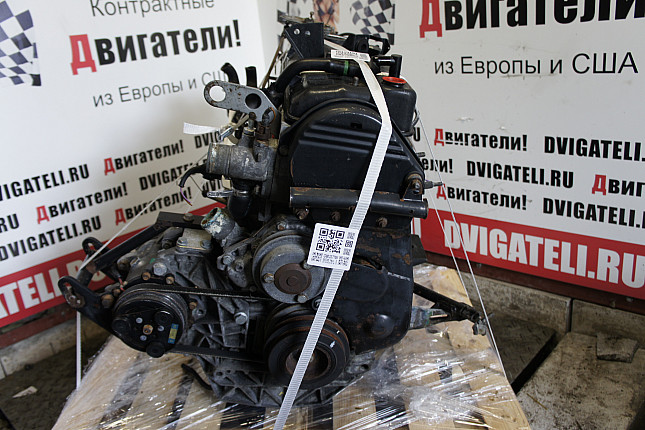 Двигатель вид с боку Renault J7T 772