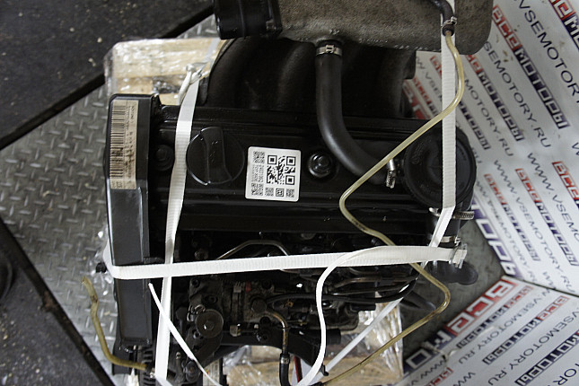 Фотография контрактного двигателя сверху VW 1Y
