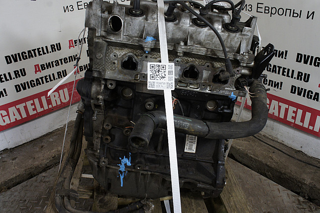 Двигатель вид с боку Renault D4F 784
