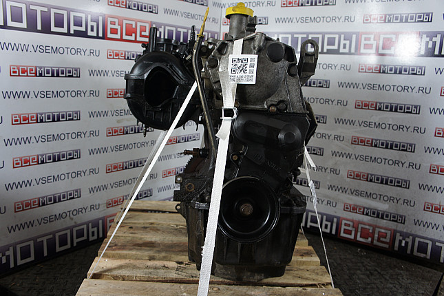 Двигатель вид с боку RENAULT K7J 700