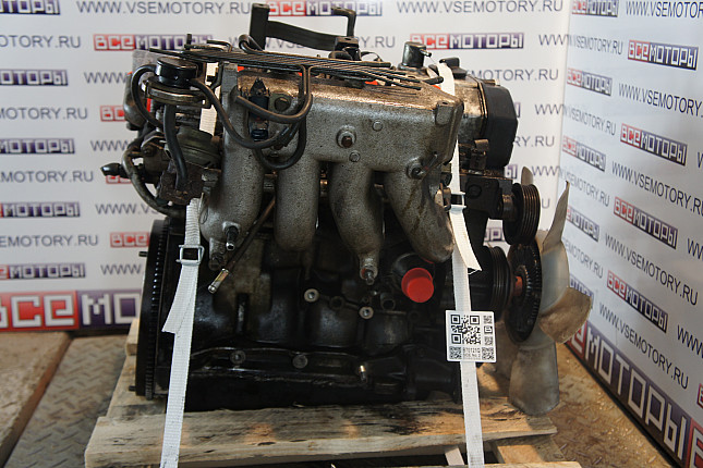 Двигатель вид с боку DAIHATSU HD-E 
