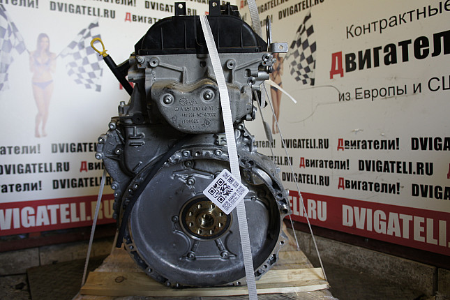 Двигатель вид с боку Mercedes OM 651.957
