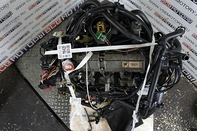 Фотография контрактного двигателя сверху RENAULT NL740