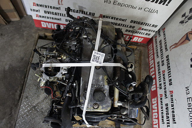 Фотография контрактного двигателя сверху Isuzu 4ZD1