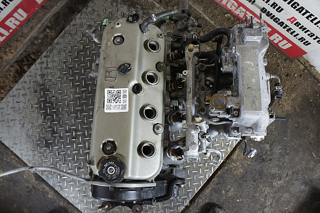 Фотография контрактного двигателя сверху Honda F20Z1