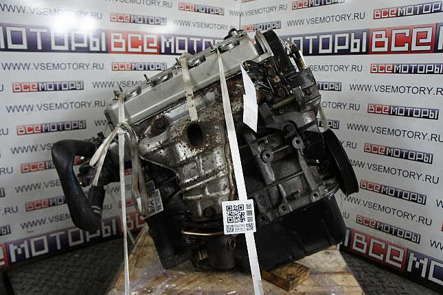 Двигатель вид с боку HONDA D14Z5
