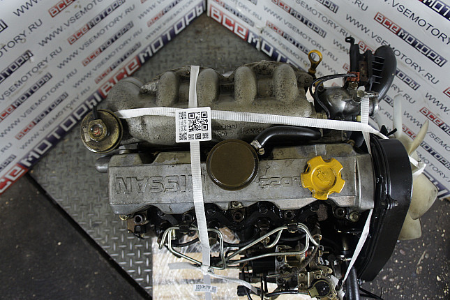 Фотография контрактного двигателя сверху NISSAN LD23 