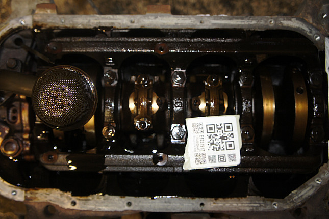 Фотография блока двигателя без поддона (коленвала) MITSUBISHI 4 G 92 