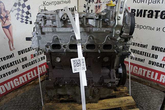 Двигатель вид с боку Renault K4MF696