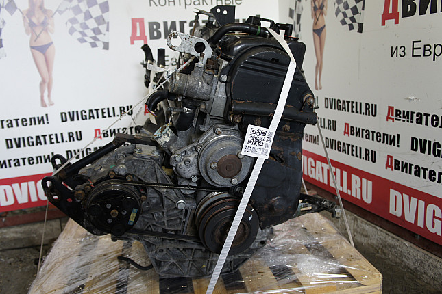 Двигатель вид с боку Renault J7T 772