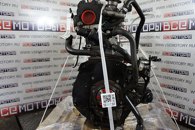Двигатель вид с боку CADILLAC Z19DTH