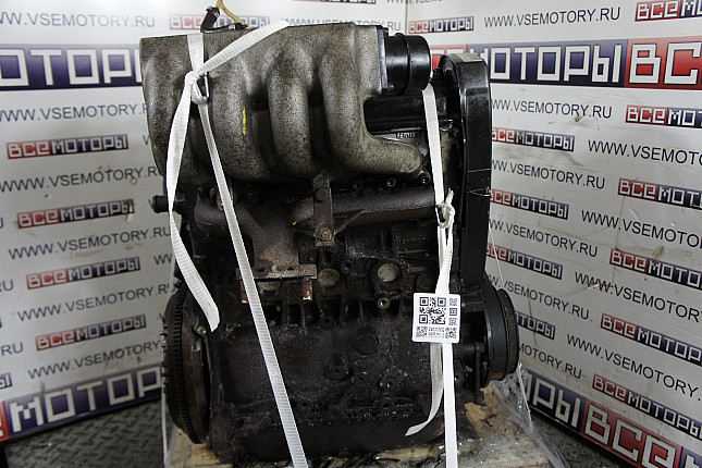 Двигатель вид с боку VW 1Y
