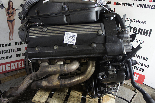 Двигатель вид с боку BMW S62 B50 + коса проводов  