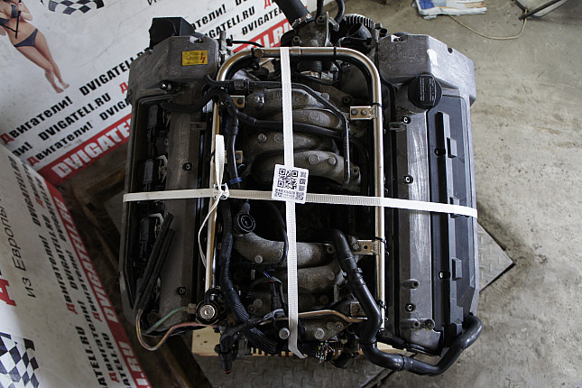 Фотография контрактного двигателя сверху Mercedes M 119.981