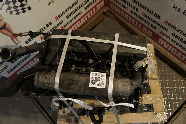 Фотография контрактного двигателя сверху Mercedes OM 601.940