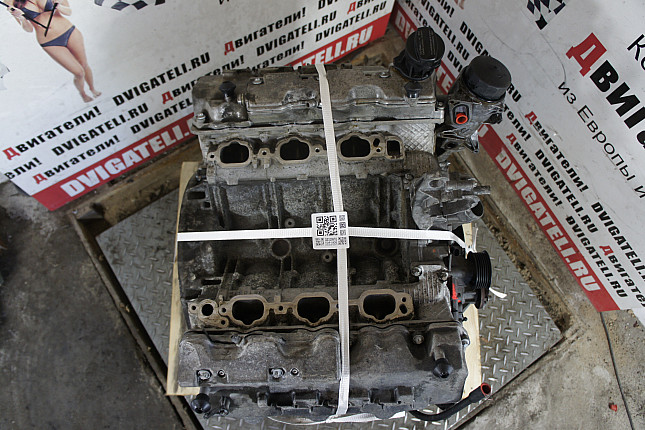 Фотография контрактного двигателя сверху Mercedes M 112.944